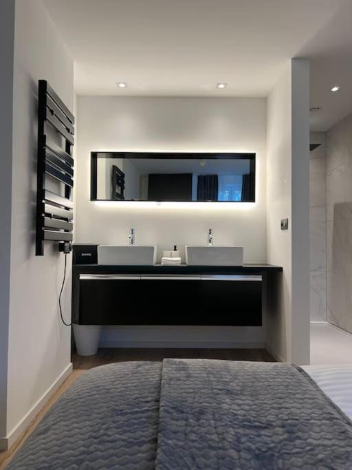 Charmant Appartement Au Look Design Mons Exterior foto